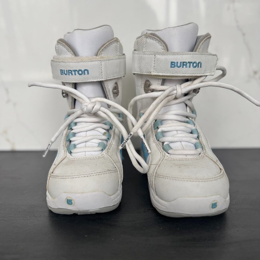 Burton Freestyle Snowboard Boots Youth size US3